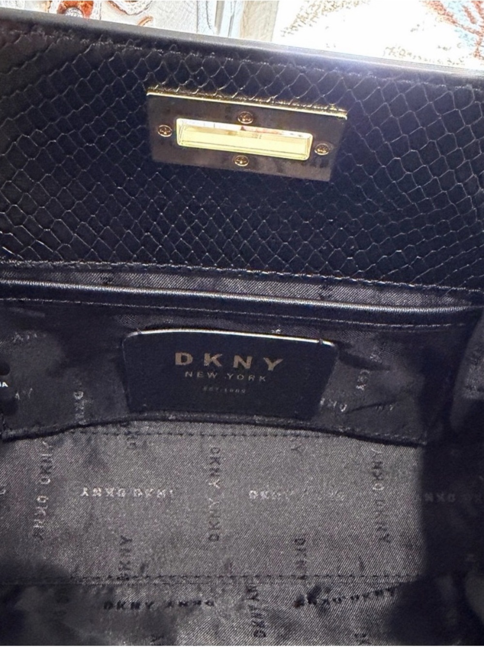 DKNY Black Python Snakeskin Embossed Flap Crossbody Bag with Gold Chain - Picture 8 of 10